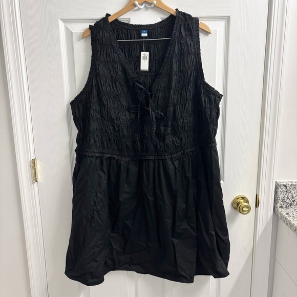 Old Navy Fit & Flare Smocked Bodice Dress 3X Black NWT Sleeveless Tie Detail - Picture 1 of 7